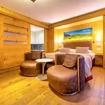 Hotel 4 Vallees & 4* Superior