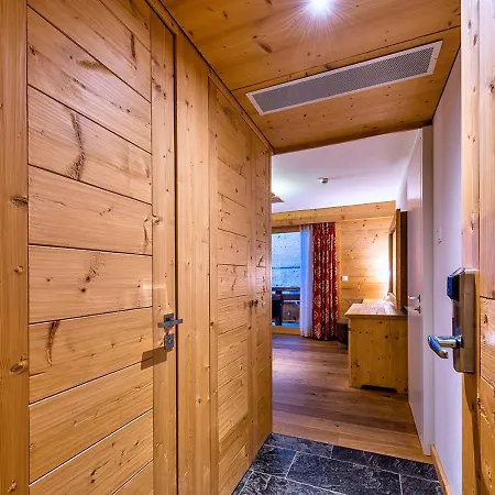 Hotel 4 Vallees & 4* Superior