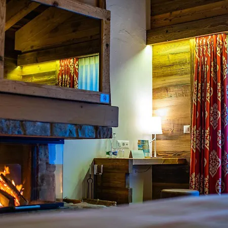 酒店 4 Vallees & 4* Superior 南达