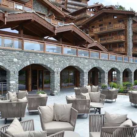 4 Vallees & 4* Superior Szálloda 4*