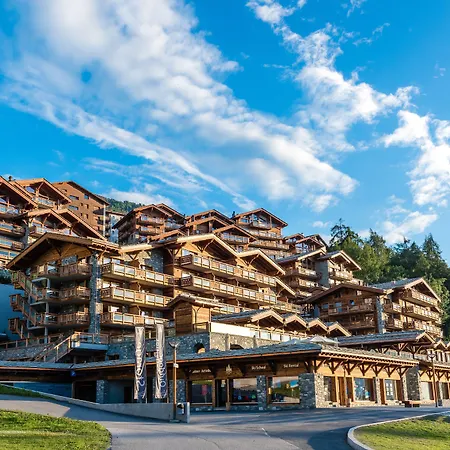 4 Vallees & 4* Superior Szálloda