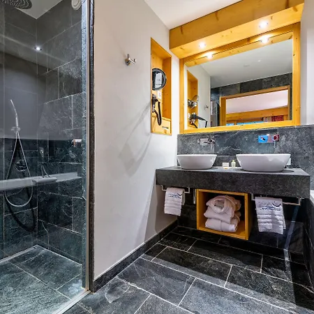 4 Vallees & 4* Superior Hotel